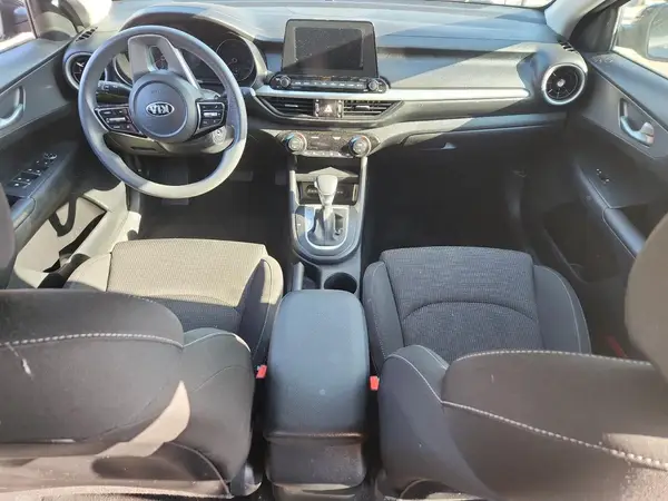 3KPF24AD3KE083060 2019 KIA FORTE - Image 8