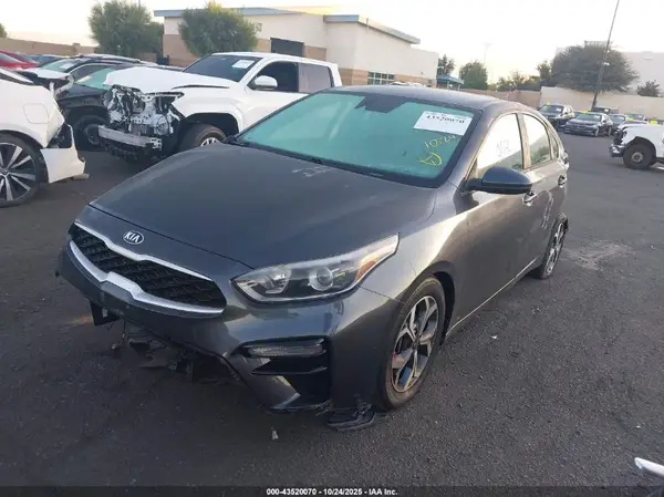 3KPF24AD3KE083446 2019 KIA FORTE - Image 2