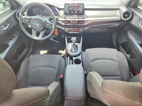 3KPF24AD3KE083625 2019 KIA FORTE - Image 8