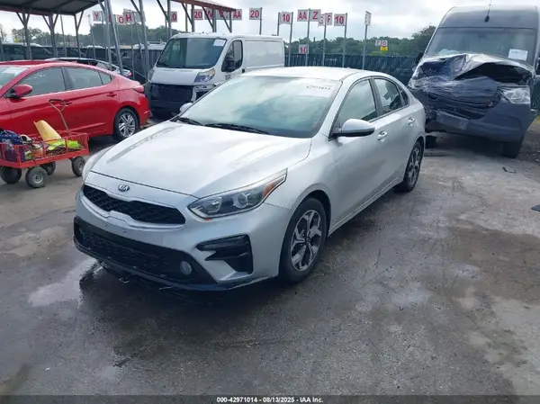 3KPF24AD3KE084788 2019 KIA FORTE - Image 2
