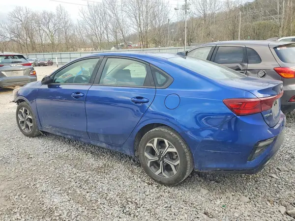 3KPF24AD3KE084922 2019 KIA FORTE - Image 2