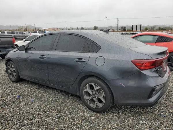3KPF24AD3KE086556 2019 KIA FORTE - Image 2