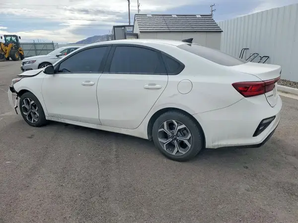 3KPF24AD3KE089313 2019 KIA FORTE - Image 2