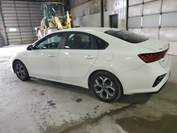 3KPF24AD3KE092423 2019 KIA FORTE - Image 2