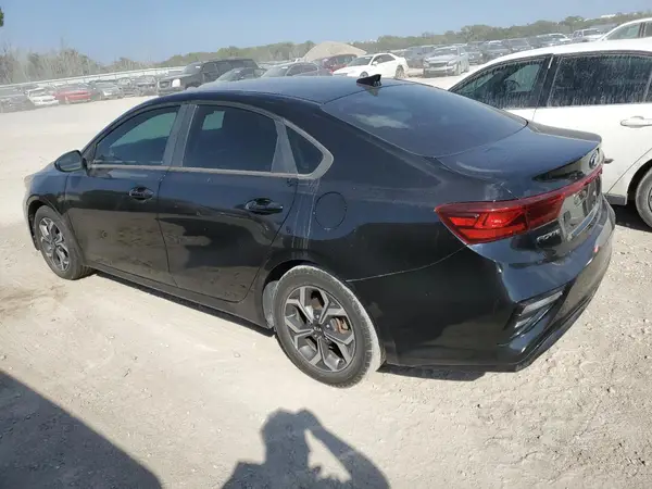 3KPF24AD3KE092518 2019 KIA FORTE - Image 2