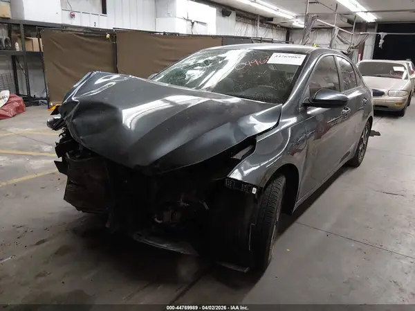 3KPF24AD3KE094639 2019 KIA FORTE - Image 2