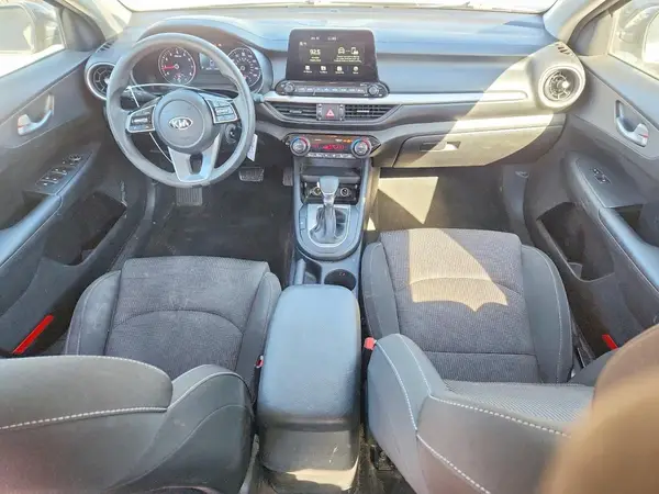 3KPF24AD3KE094740 2019 KIA FORTE - Image 8