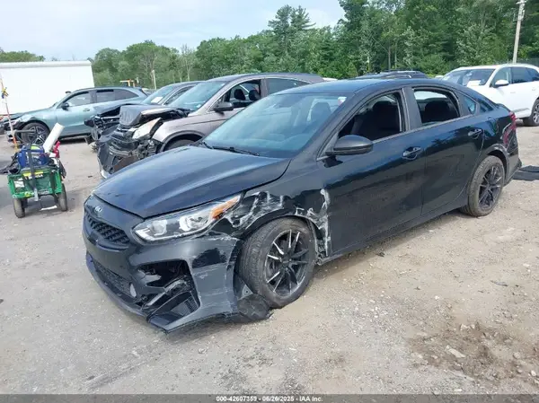 3KPF24AD3KE095998 2019 KIA FORTE - Image 2