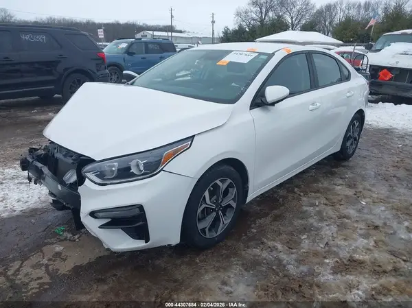 3KPF24AD3KE096195 2019 KIA FORTE - Image 2
