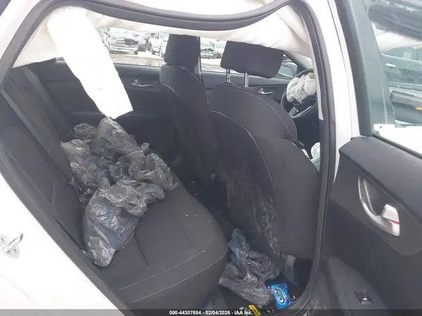 3KPF24AD3KE096195 2019 KIA FORTE - Image 8