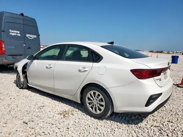 3KPF24AD3KE097587 2019 KIA FORTE - Image 2