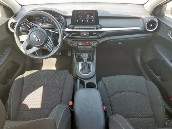 3KPF24AD3KE097587 2019 KIA FORTE - Image 8