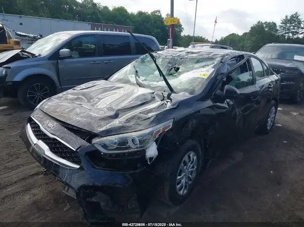3KPF24AD3KE097704 2019 KIA FORTE - Image 2