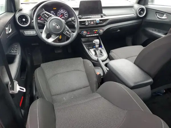 3KPF24AD3KE099808 2019 KIA FORTE - Image 8