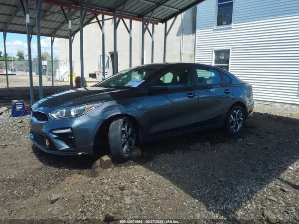 3KPF24AD3KE099842 2019 KIA FORTE - Image 2