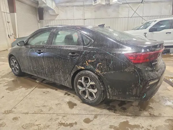 3KPF24AD3KE102285 2019 KIA FORTE - Image 2