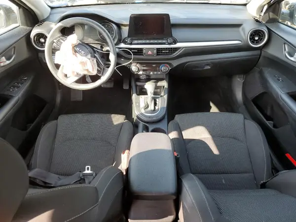 3KPF24AD3KE103291 2019 KIA FORTE - Image 8