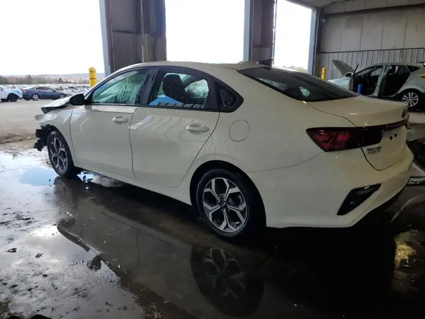 3KPF24AD3KE103534 2019 KIA FORTE - Image 2