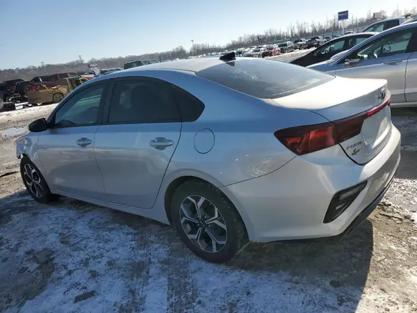 3KPF24AD3KE105879 2019 KIA FORTE - Image 2