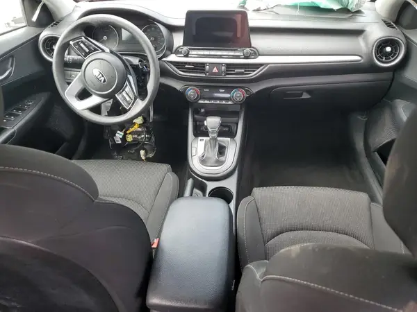 3KPF24AD3KE105929 2019 KIA FORTE - Image 8