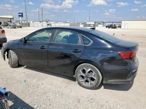 3KPF24AD3KE105980 2019 KIA FORTE - Image 2