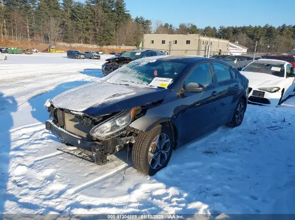 3KPF24AD3KE106949 2019 KIA FORTE - Image 2