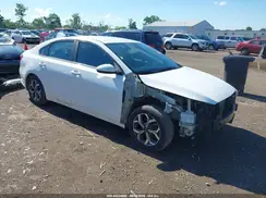 3KPF24AD3KE108555 2019 KIA FORTE