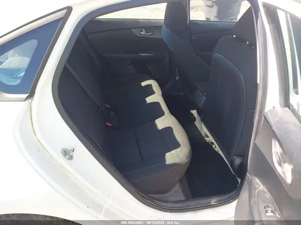 3KPF24AD3KE108555 2019 KIA FORTE - Image 8