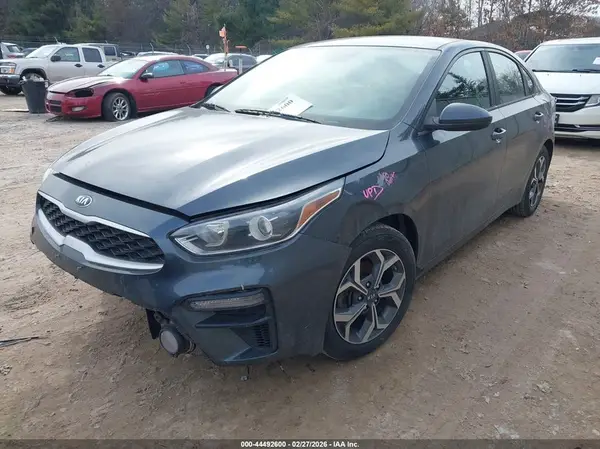3KPF24AD3KE108698 2019 KIA FORTE - Image 2