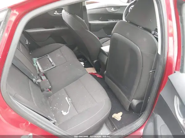 3KPF24AD3KE111388 2019 KIA FORTE - Image 8