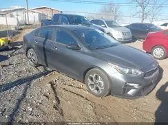3KPF24AD3KE113156 2019 KIA FORTE