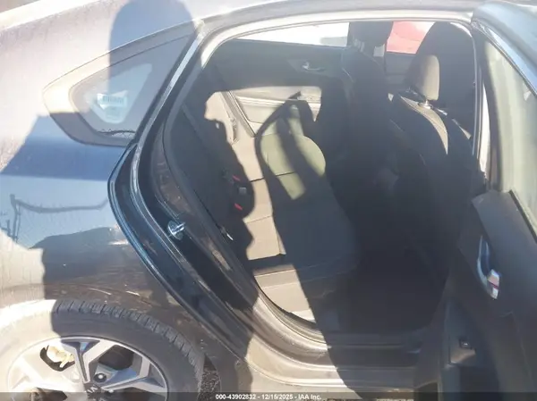 3KPF24AD3KE113156 2019 KIA FORTE - Image 8