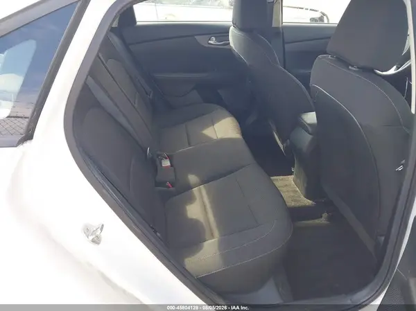 3KPF24AD3KE113710 2019 KIA FORTE - Image 8