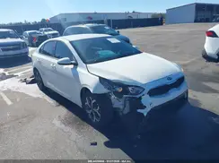 3KPF24AD3KE114632 2019 KIA FORTE