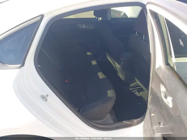 3KPF24AD3KE114632 2019 KIA FORTE - Image 8