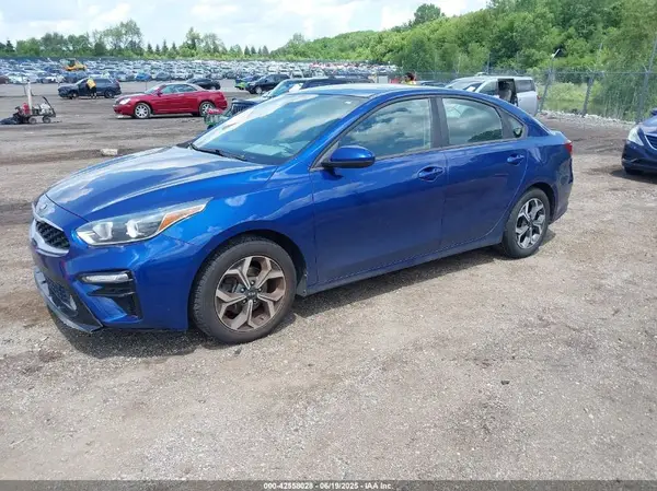 3KPF24AD3KE114646 2019 KIA FORTE - Image 2