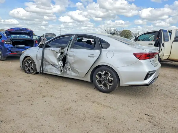 3KPF24AD3KE115019 2019 KIA FORTE - Image 2