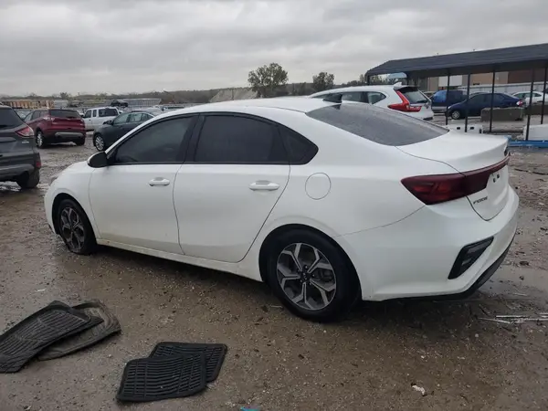 3KPF24AD3KE115506 2019 KIA FORTE - Image 2