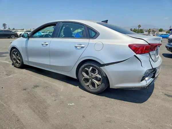 3KPF24AD3KE118857 2019 KIA FORTE - Image 2