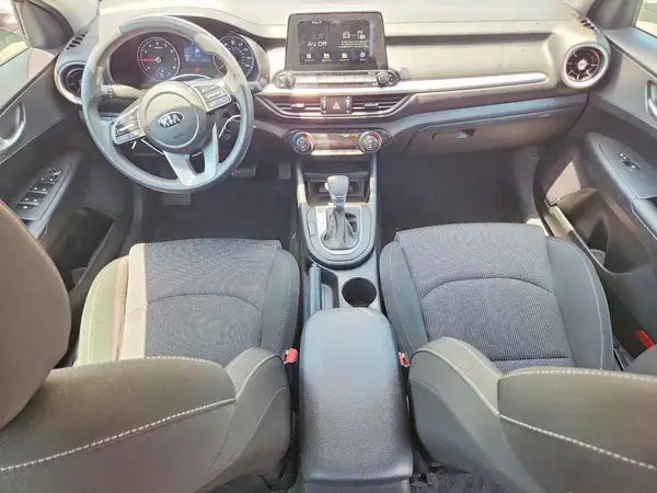 3KPF24AD3KE118857 2019 KIA FORTE - Image 8