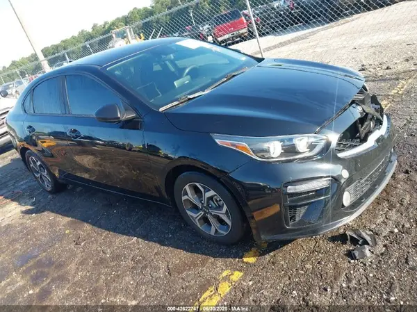 3KPF24AD3KE119992 2019 KIA FORTE - Image 1