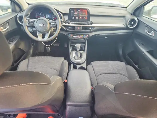 3KPF24AD3KE120026 2019 KIA FORTE - Image 8