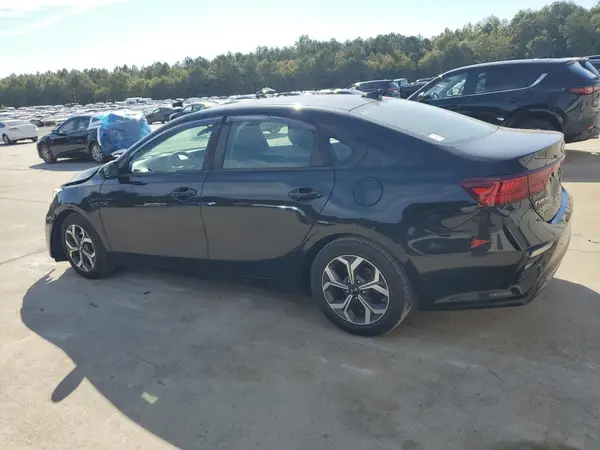 3KPF24AD3KE120513 2019 KIA FORTE - Image 2