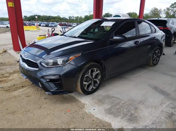 3KPF24AD3KE120561 2019 KIA FORTE - Image 2
