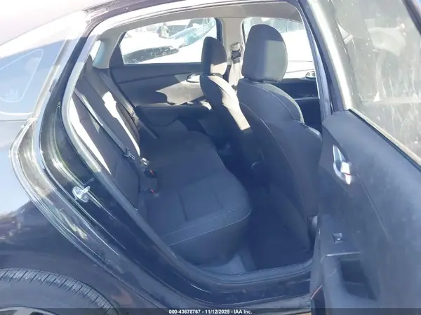 3KPF24AD3KE120611 2019 KIA FORTE - Image 8