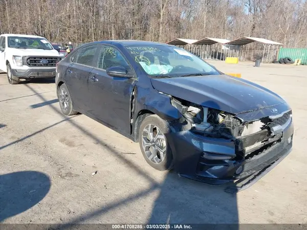 3KPF24AD3KE122360 2019 KIA FORTE - Image 1