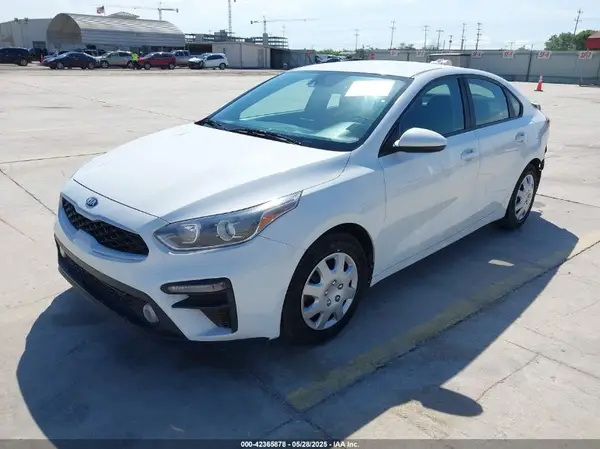 3KPF24AD3KE123881 2019 KIA FORTE - Image 2