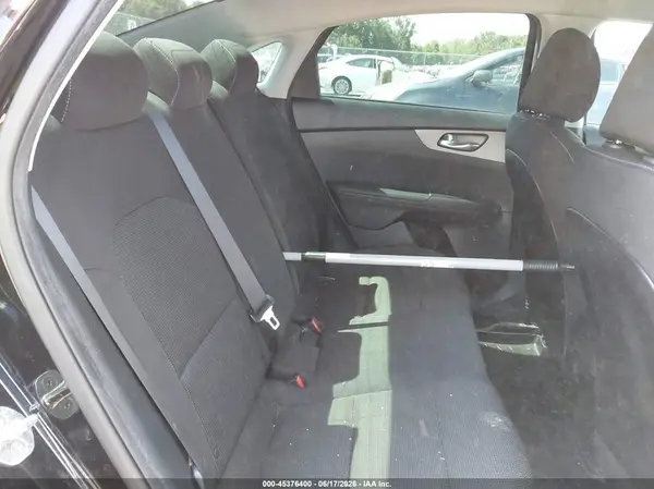 3KPF24AD3KE124481 2019 KIA FORTE - Image 8