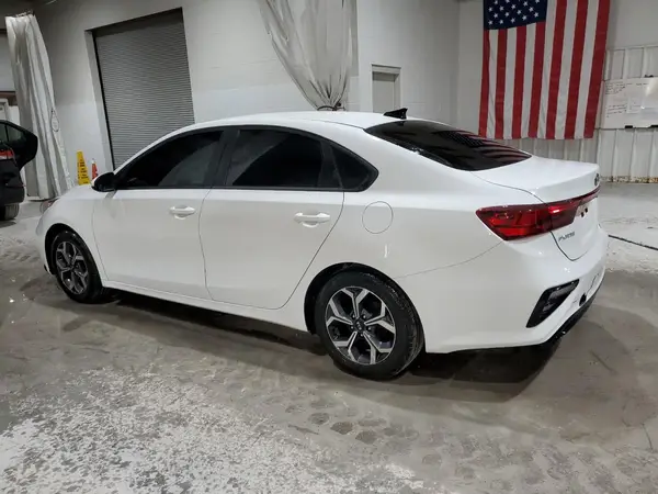 3KPF24AD3KE127767 2019 KIA FORTE - Image 2