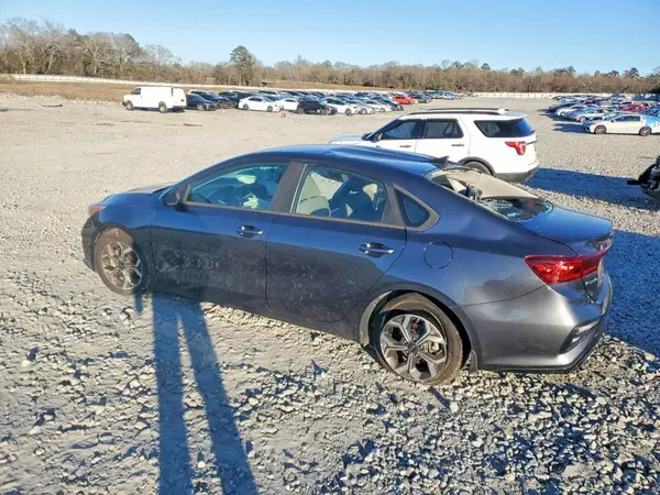 3KPF24AD3KE128742 2019 KIA FORTE - Image 2